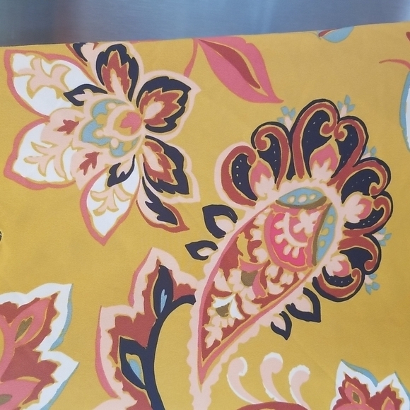 💕T TAHARI💕 V-Neck Cami ~ Yellow Multi-Color Bright Paisley Swirl XS NWT - Picture 7 of 10